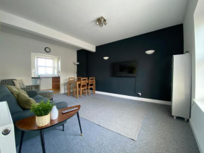 15 Queen Street, Flat 2